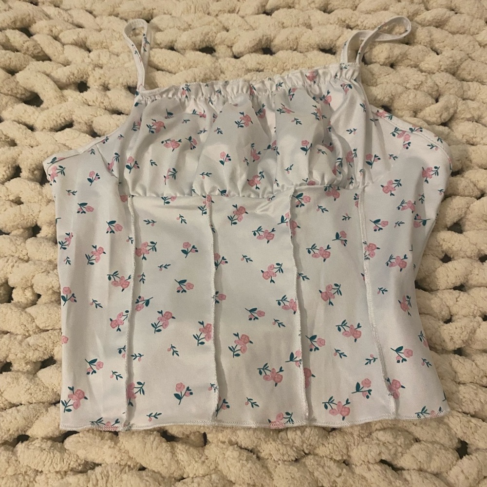 womens floral design crop top